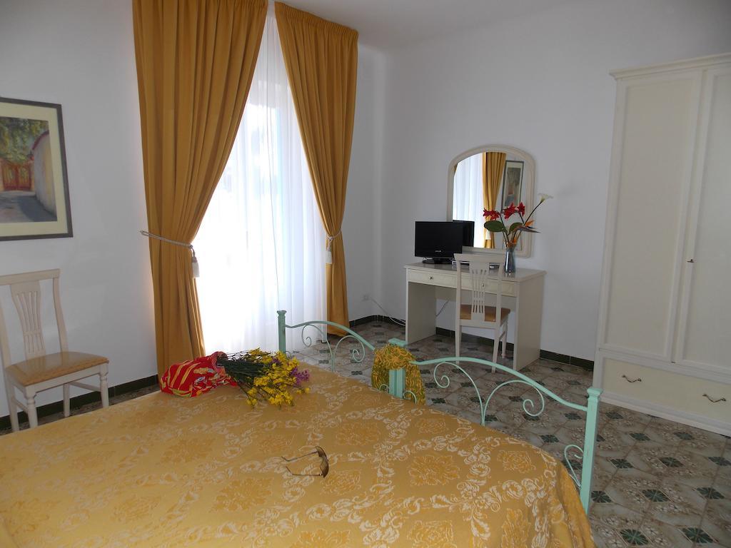 Villa Loreta Forio di Ischia Pokój zdjęcie